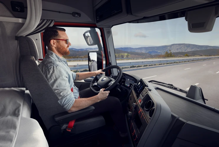 Paashuis-Renault-Trucks-T-05