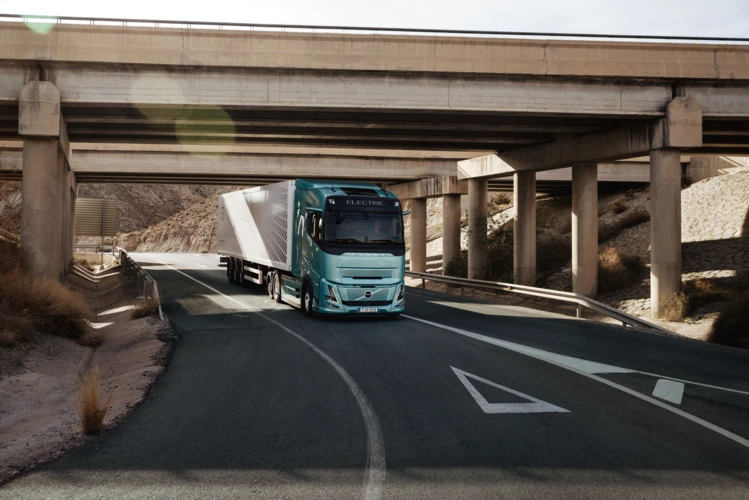 Volvo FH Aero extended range 1