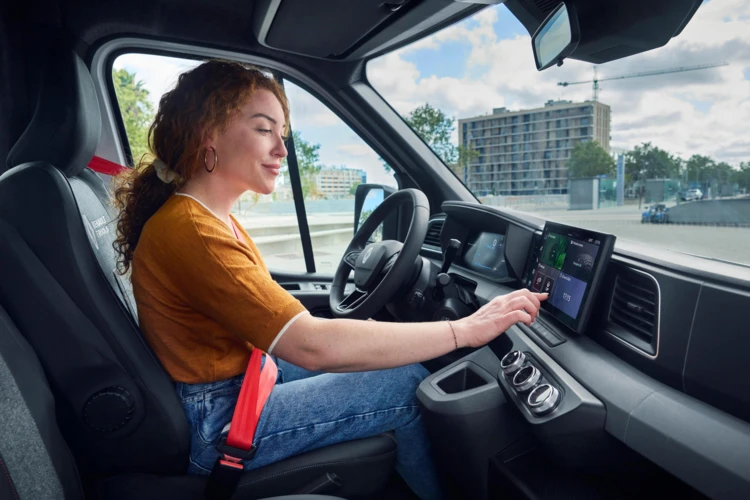 Paashuis-Renault-Master-2024-E-tech-exterieur-15