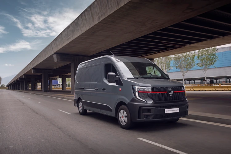 Paashuis-Renault-Master-2024-exterieur-08