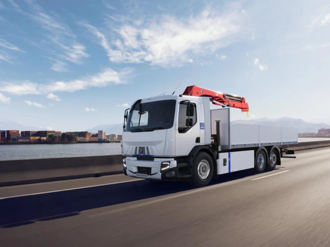 Paashuis-Renault-Trucks-E-Tech-D-wide-road