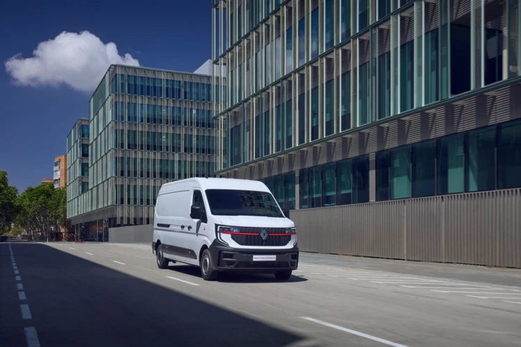 Paashuis-Renault-Master-2024-E-tech-exterieur-07